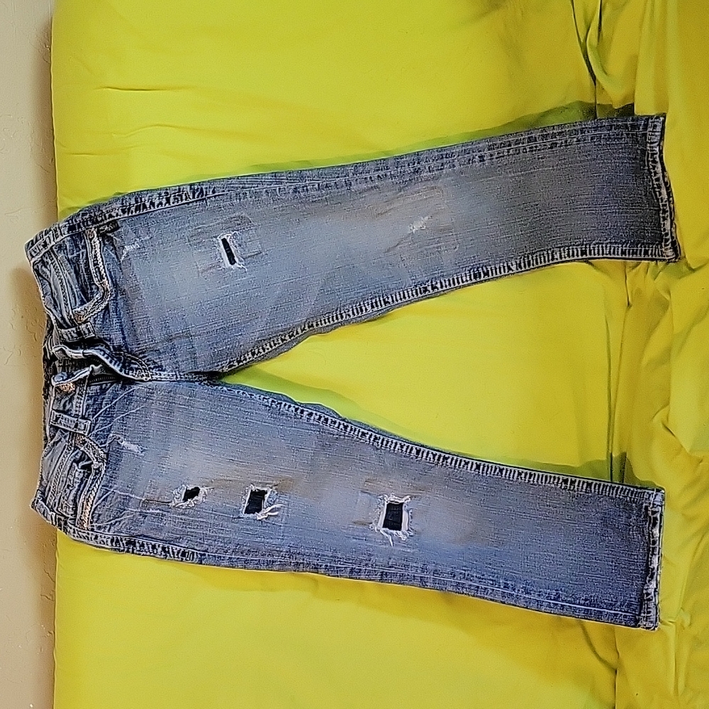 Silver Jean Capri Mid Rise 27 Waist Jean